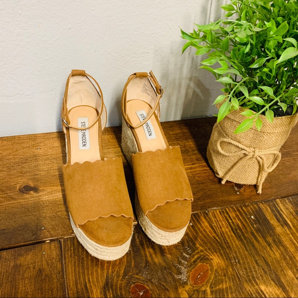 Steve Madden Camel Colored Wedge- Size 7 - image 5